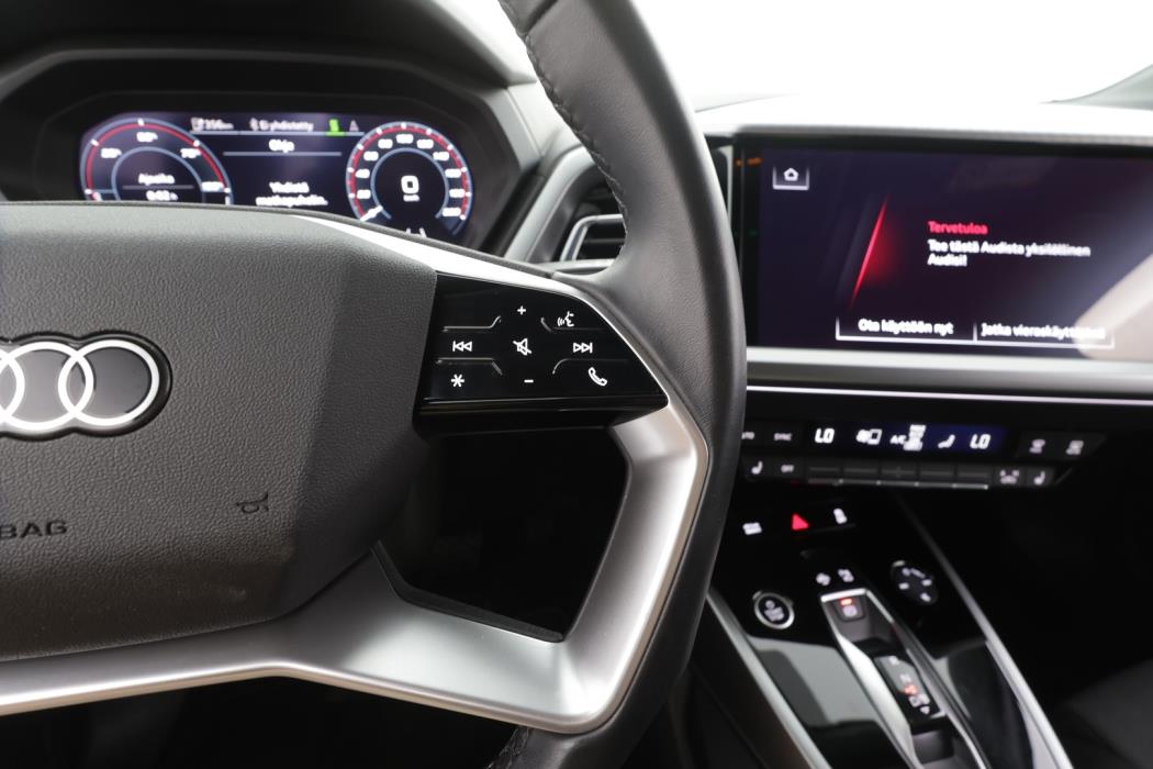 AUDI Q4 e-tron 2023