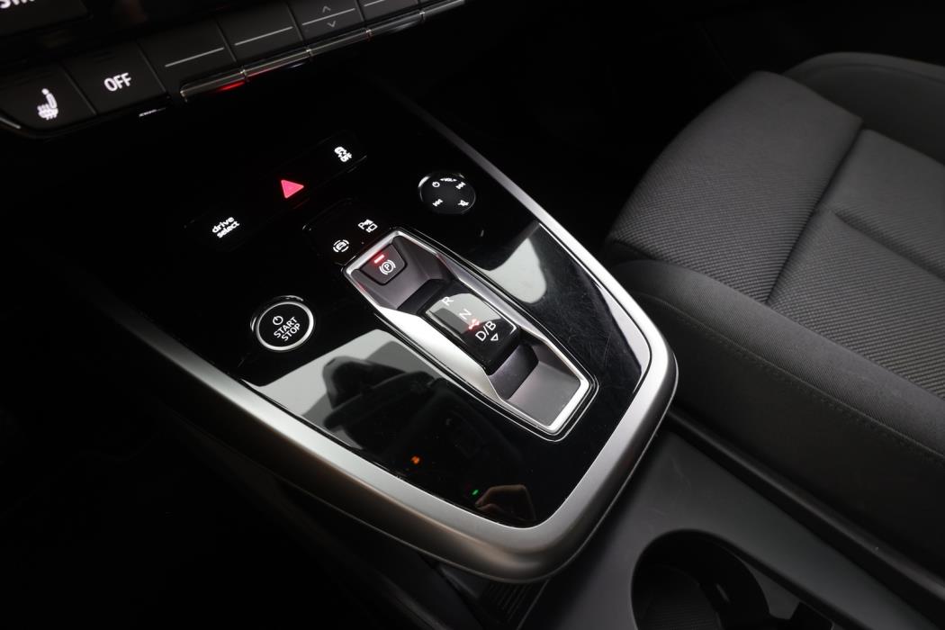 AUDI Q4 e-tron 2023
