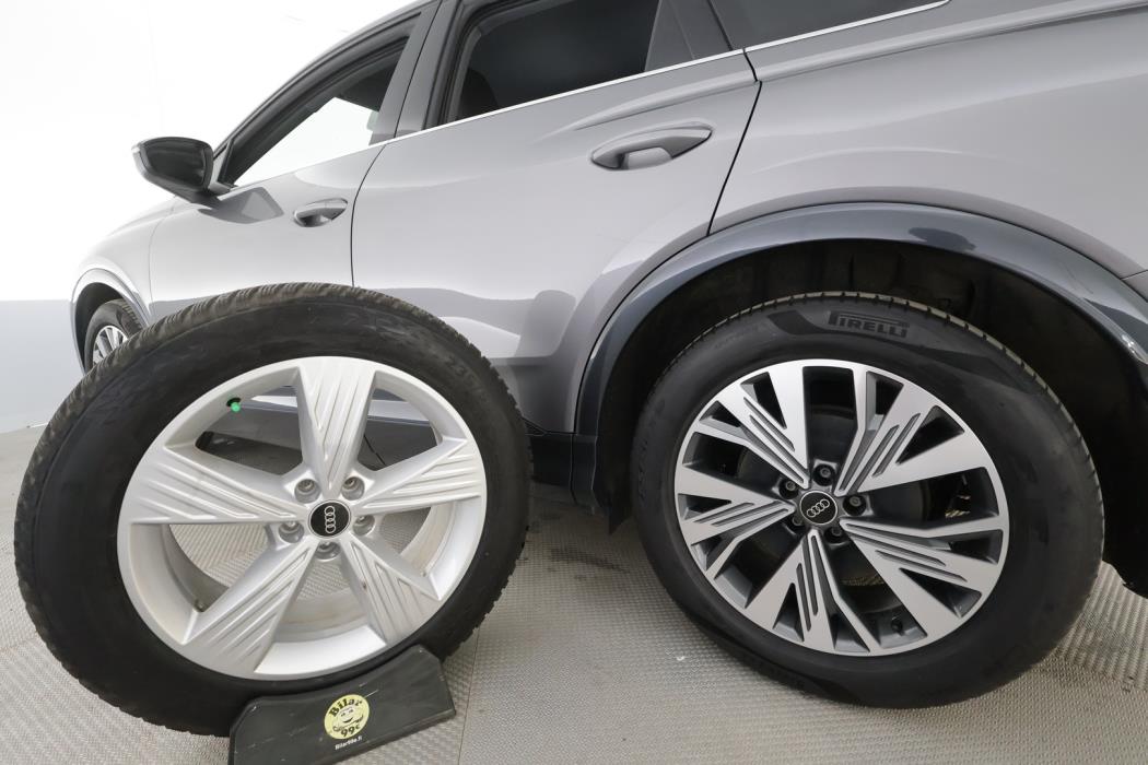 AUDI Q4 e-tron 2023