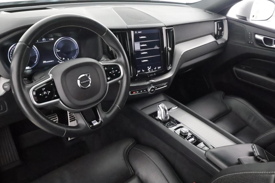 VOLVO XC60 2019