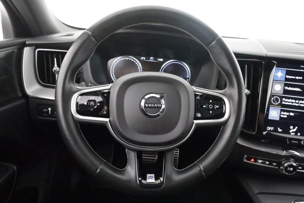 VOLVO XC60 2019