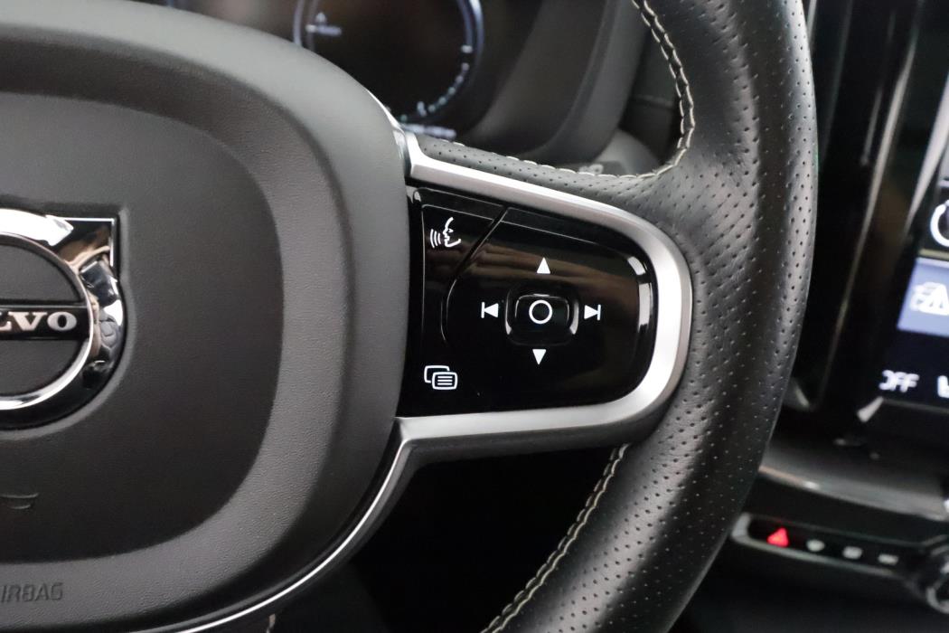 VOLVO XC60 2019