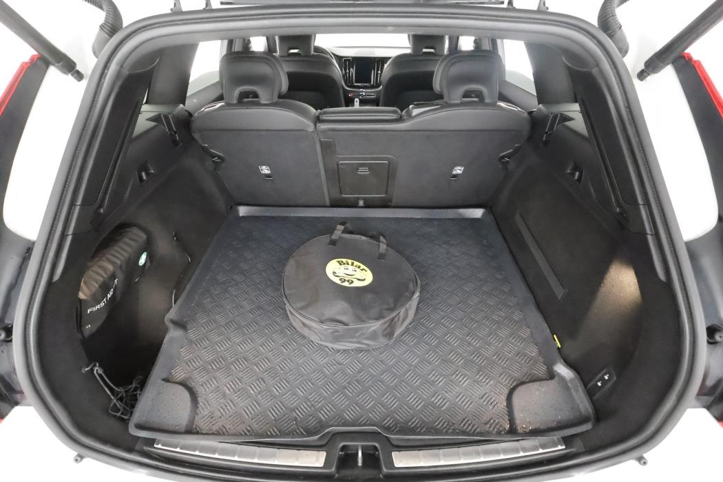 VOLVO XC60 2019
