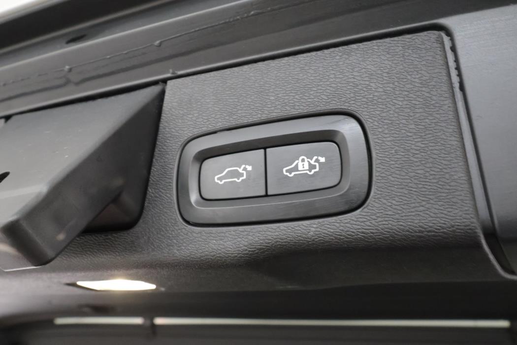 VOLVO XC60 2019