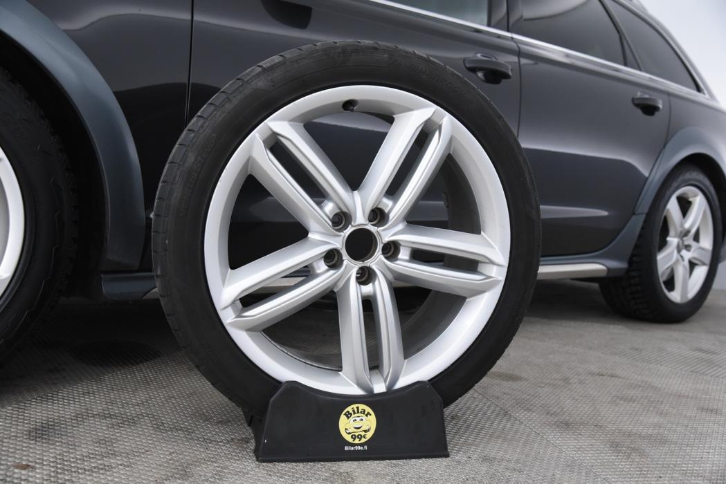 AUDI A6 allroad quattro 2013