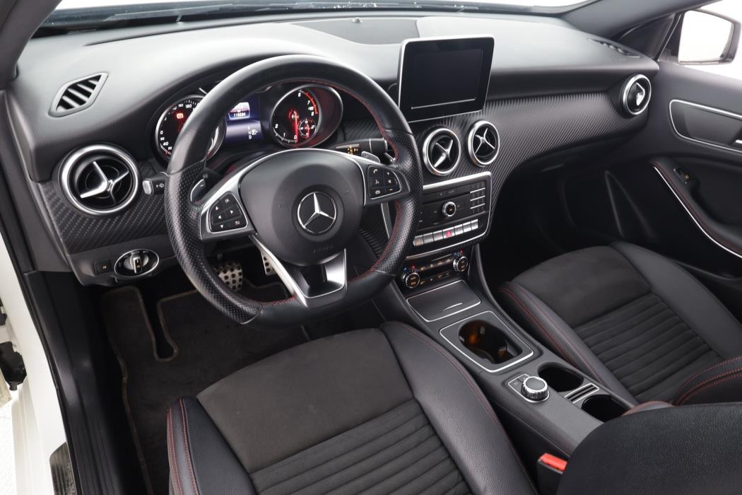 MERCEDES-BENZ A 2016