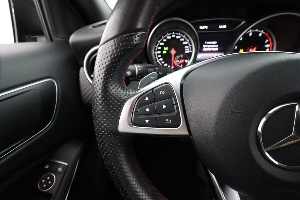 MERCEDES-BENZ A 2016