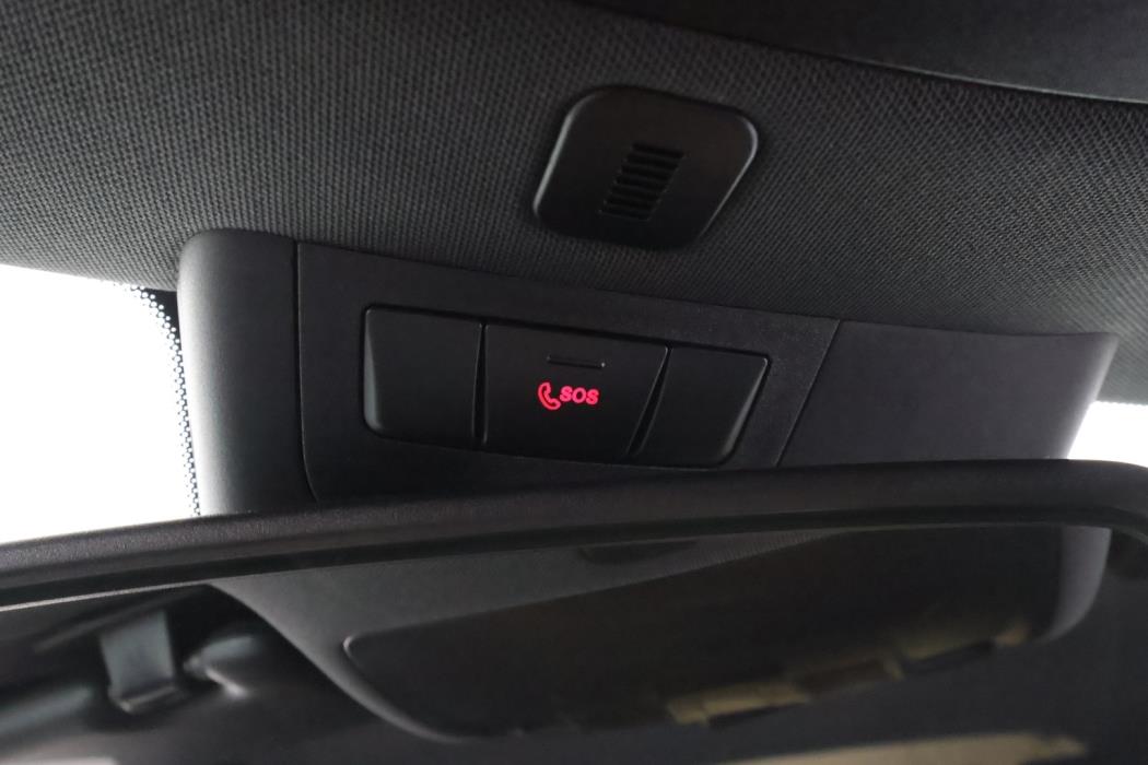 MERCEDES-BENZ A 2016