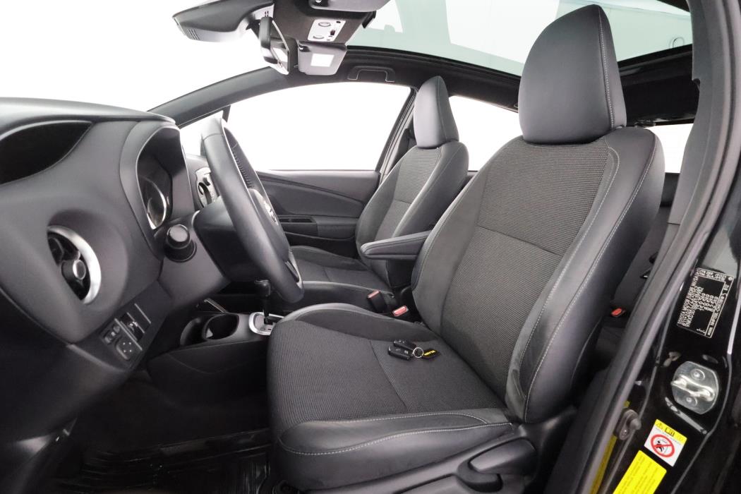 TOYOTA Yaris 2019