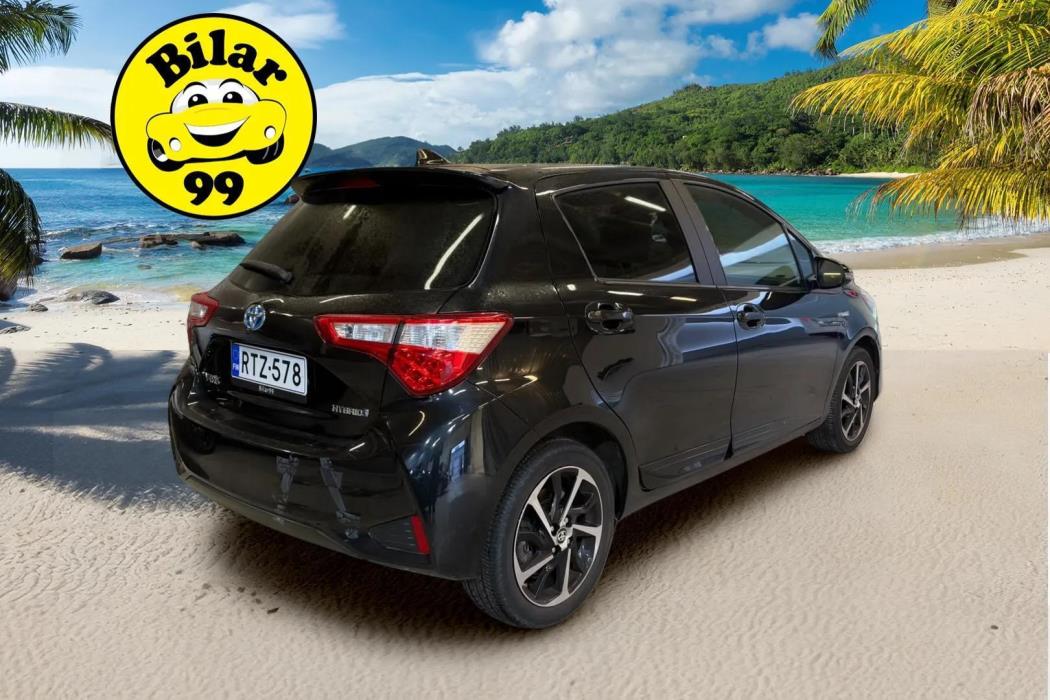 TOYOTA Yaris 2019