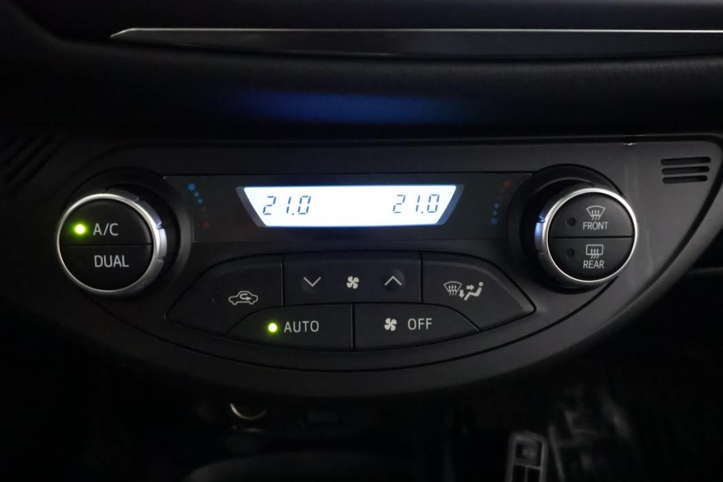 TOYOTA Yaris 2019