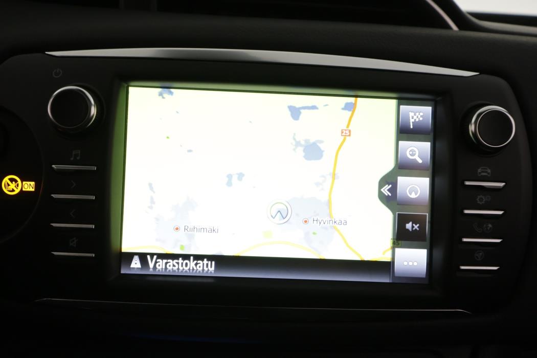 TOYOTA Yaris 2019