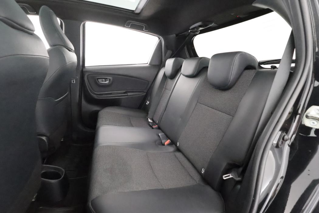 TOYOTA Yaris 2019