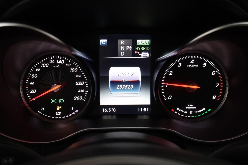 MERCEDES-BENZ C 2016