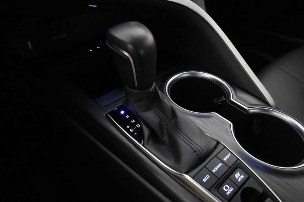 TOYOTA Camry 2024