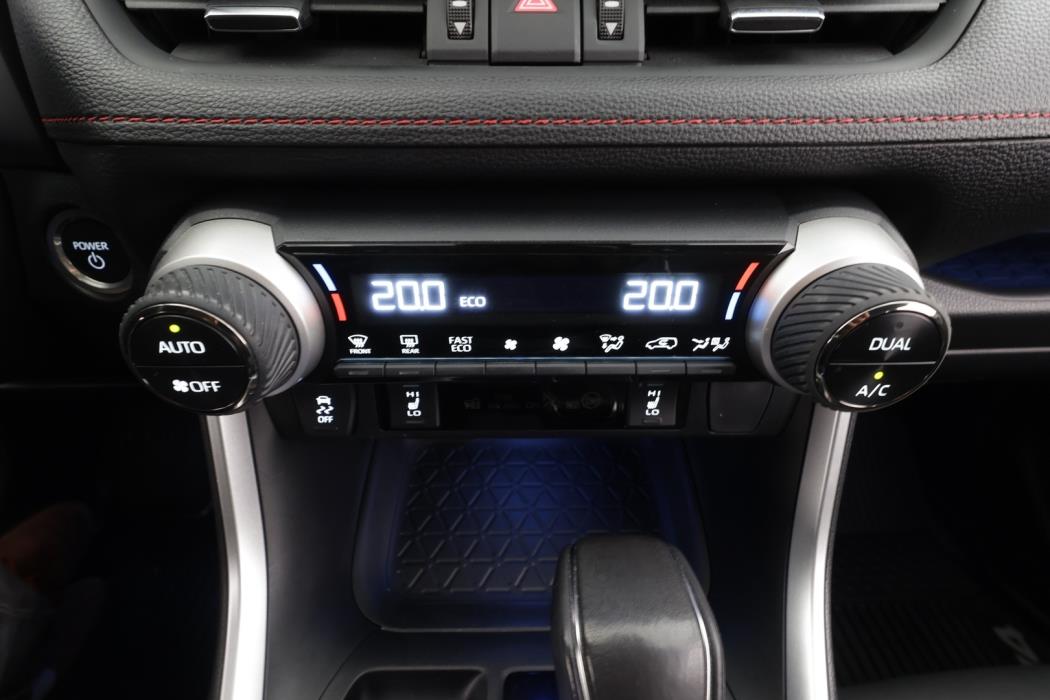 TOYOTA RAV4 Plug-in 2024