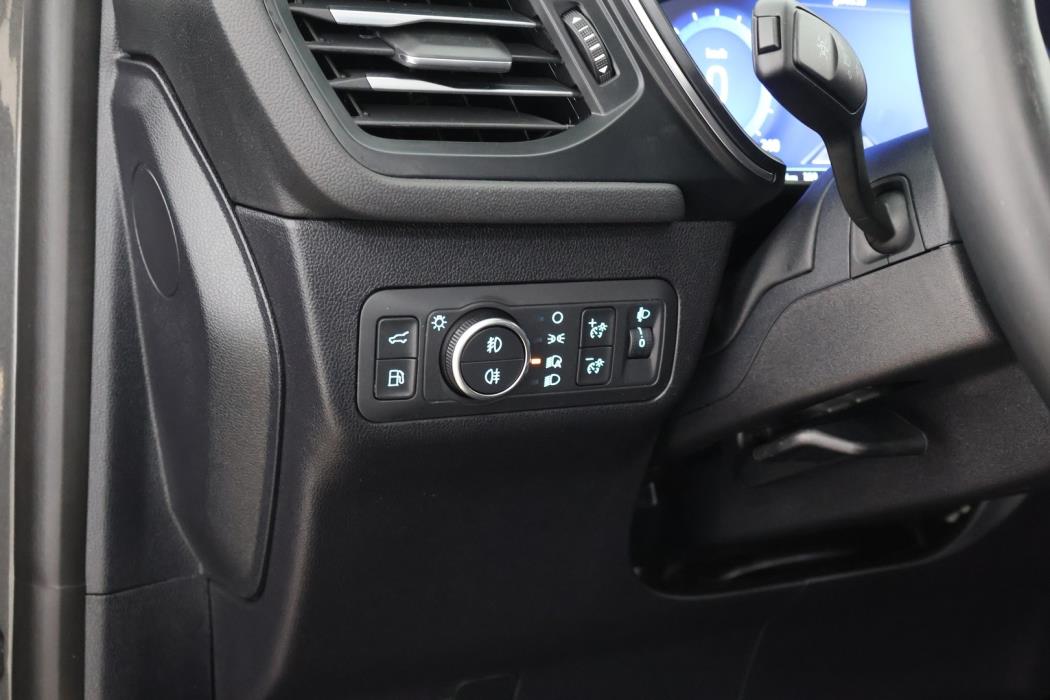 FORD Kuga 2024