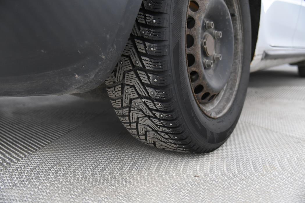 VOLKSWAGEN Golf 2005