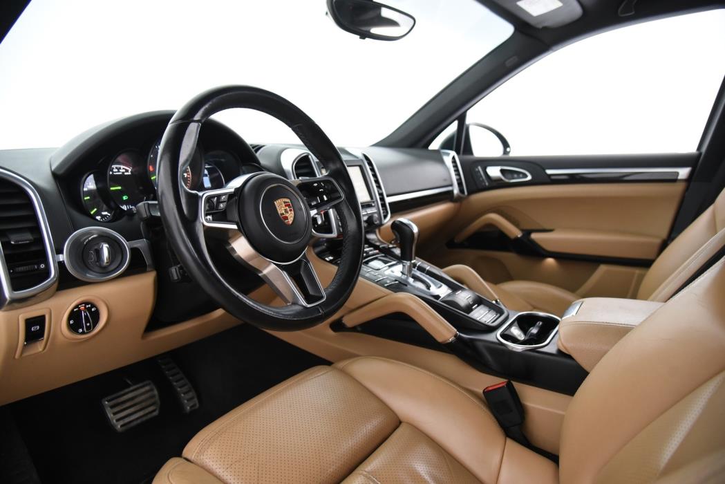 PORSCHE Cayenne 2015