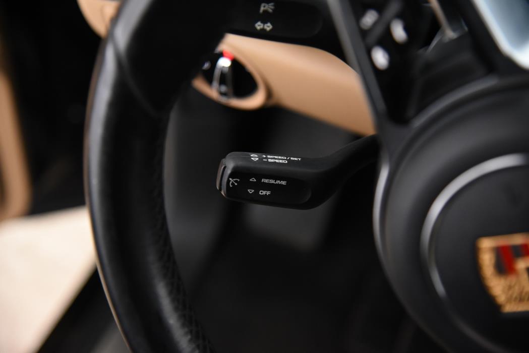 PORSCHE Cayenne 2015