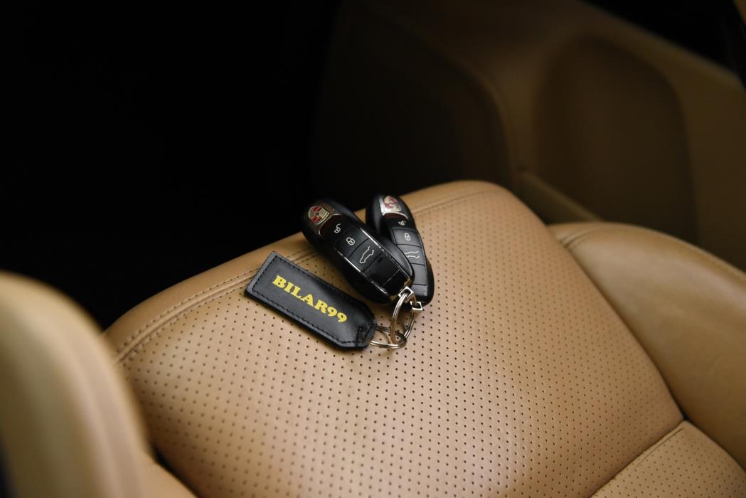 PORSCHE Cayenne 2015