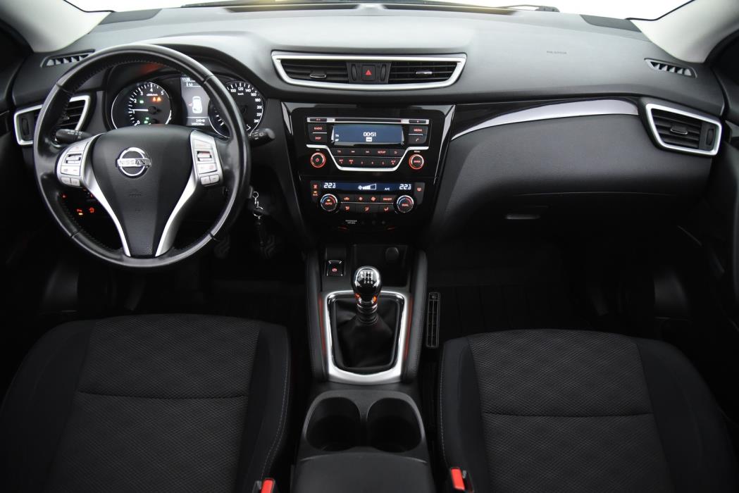 NISSAN Qashqai 2015