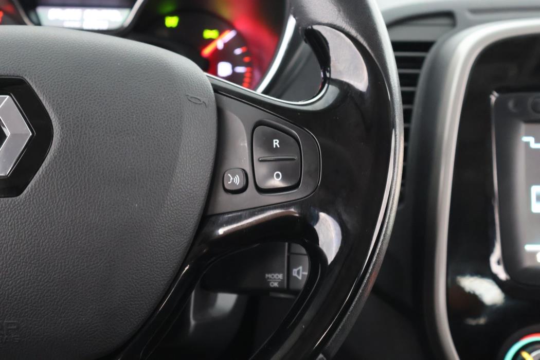 RENAULT Captur 2017