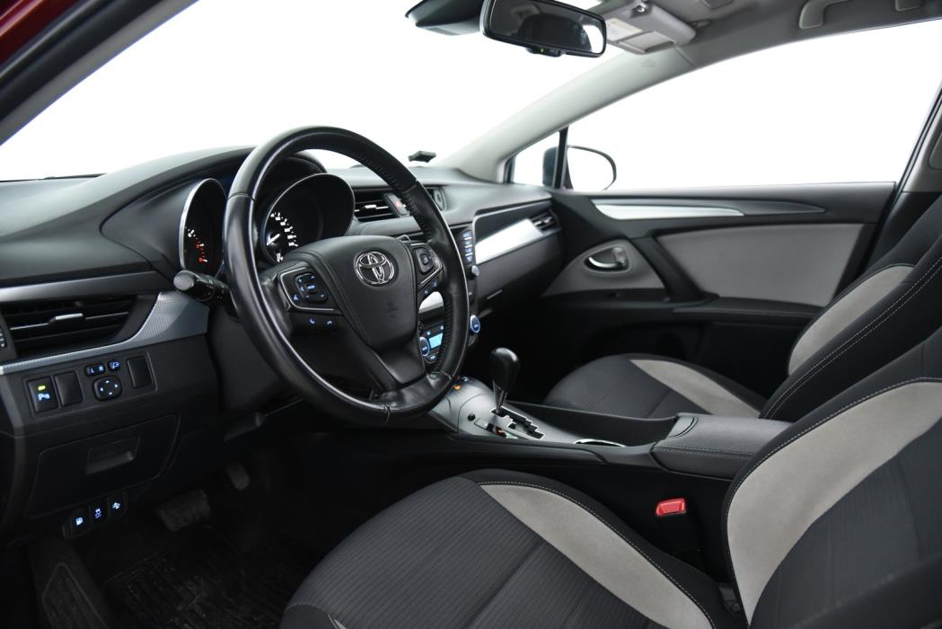 TOYOTA Avensis 2018