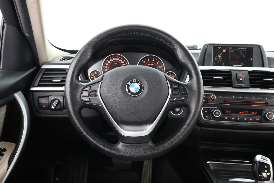 BMW 320 2015