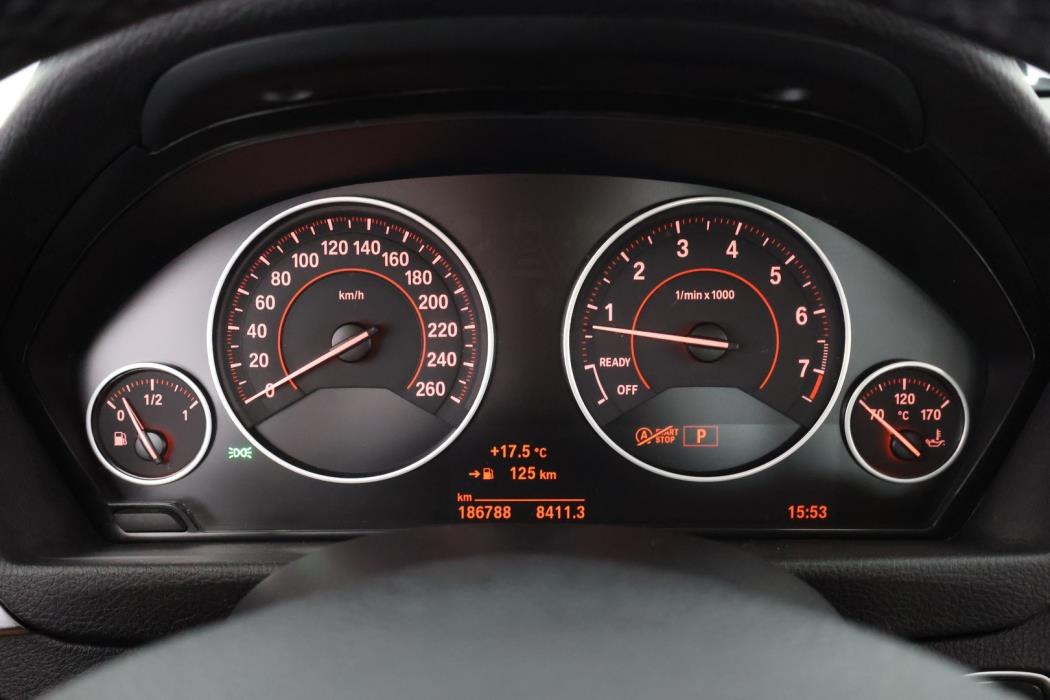 BMW 320 2015