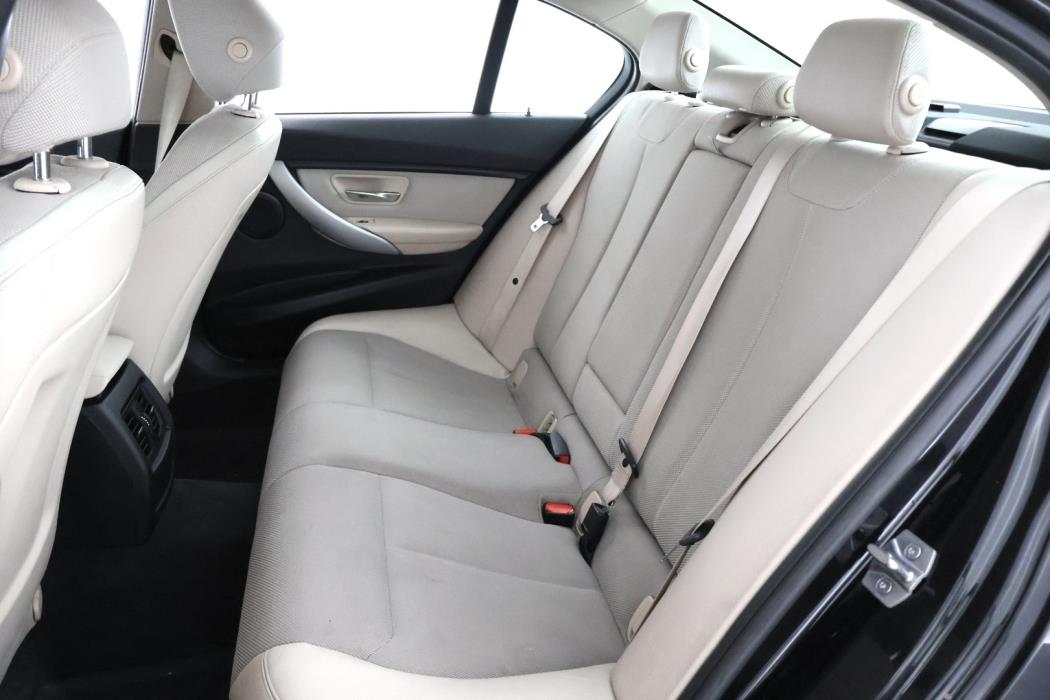 BMW 320 2015