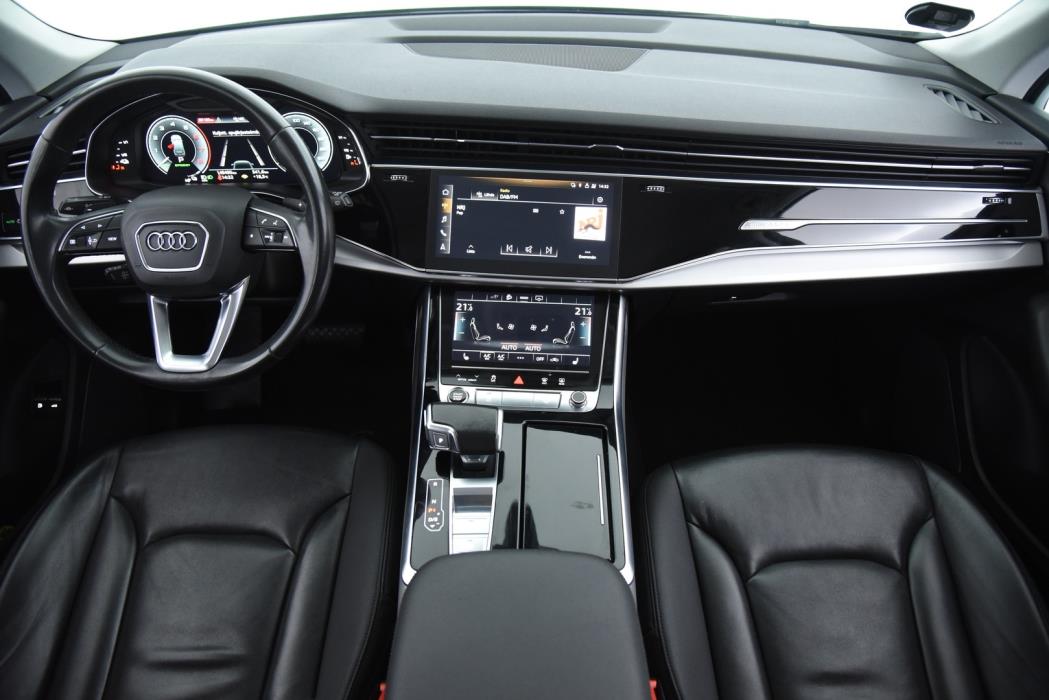 AUDI Q7 2021