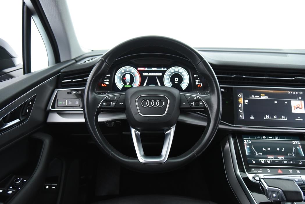 AUDI Q7 2021