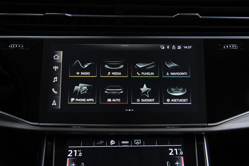 AUDI Q7 2021