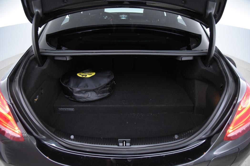 MERCEDES-BENZ C 2018