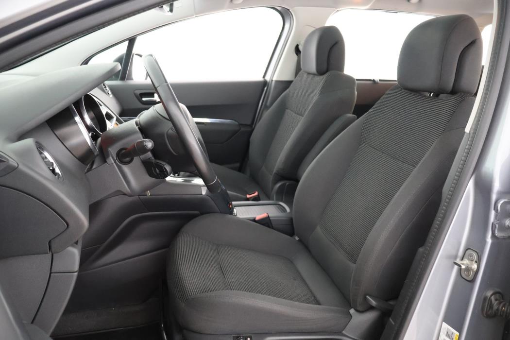 PEUGEOT 5008 2015