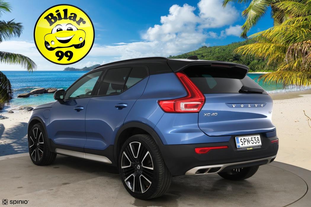 VOLVO XC40 2020