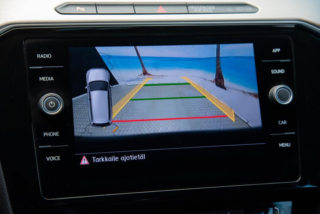 VOLKSWAGEN PASSAT 2018