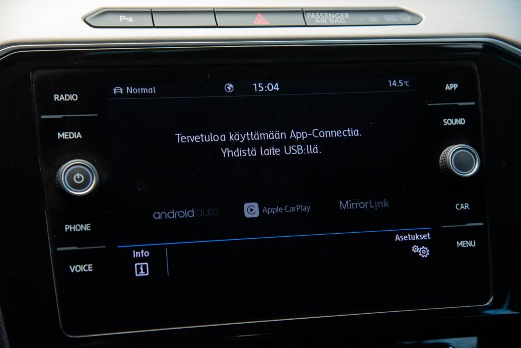 VOLKSWAGEN PASSAT 2018