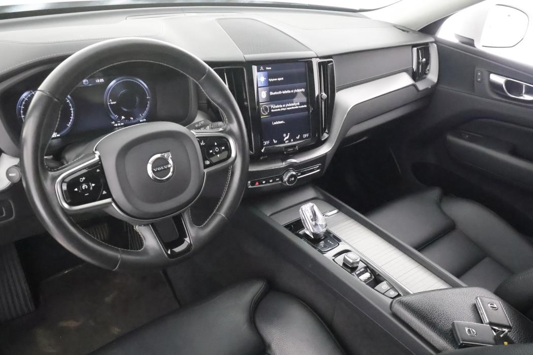 VOLVO XC60 2020