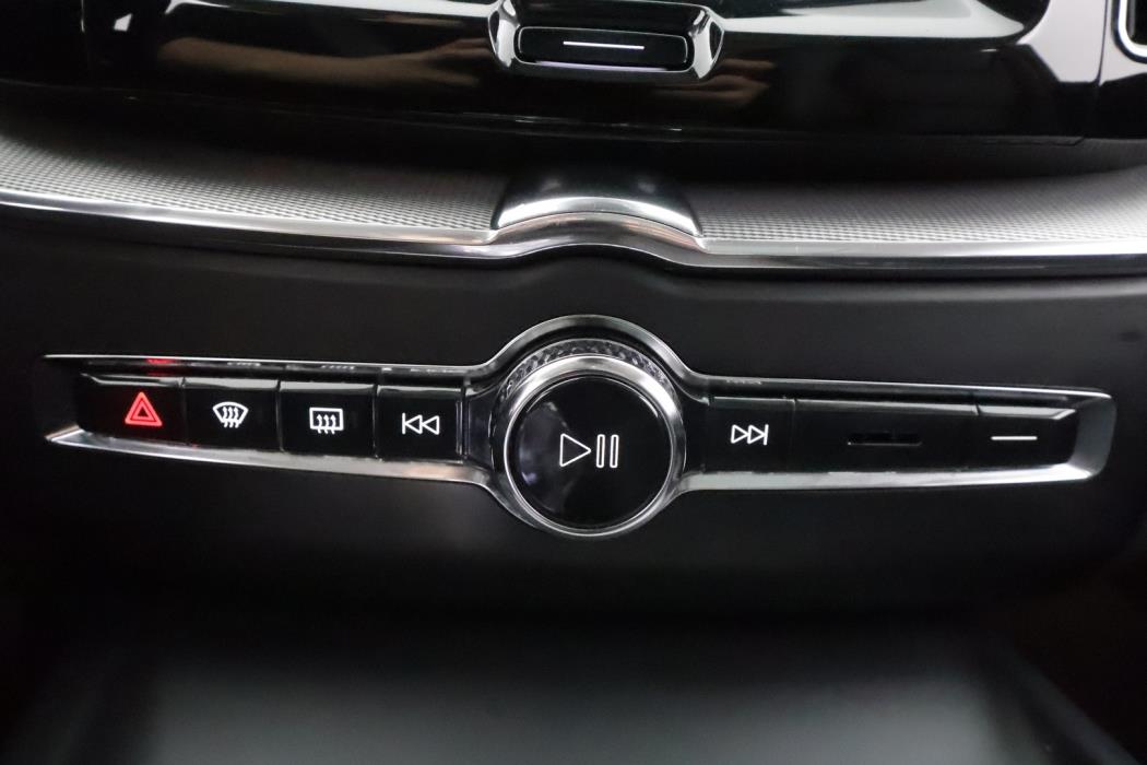 VOLVO XC60 2020