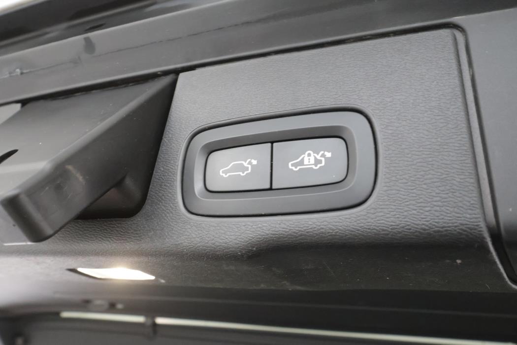 VOLVO XC60 2020