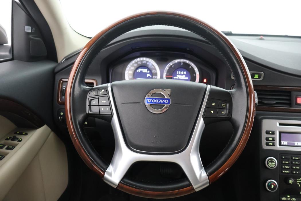 VOLVO V70 2010