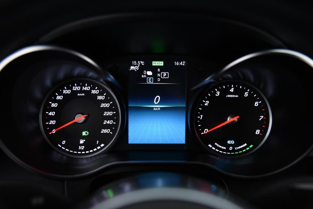 MERCEDES-BENZ GLC 2020