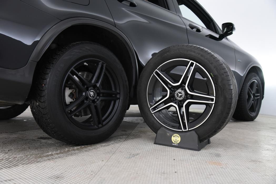 MERCEDES-BENZ GLC 2020