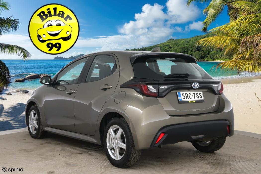 TOYOTA Yaris 2024