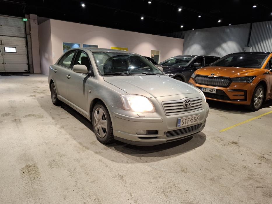 TOYOTA Avensis 2003