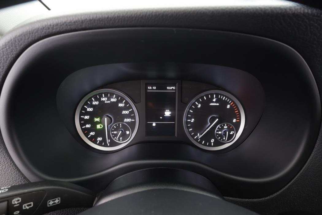 MERCEDES-BENZ Vito 2022