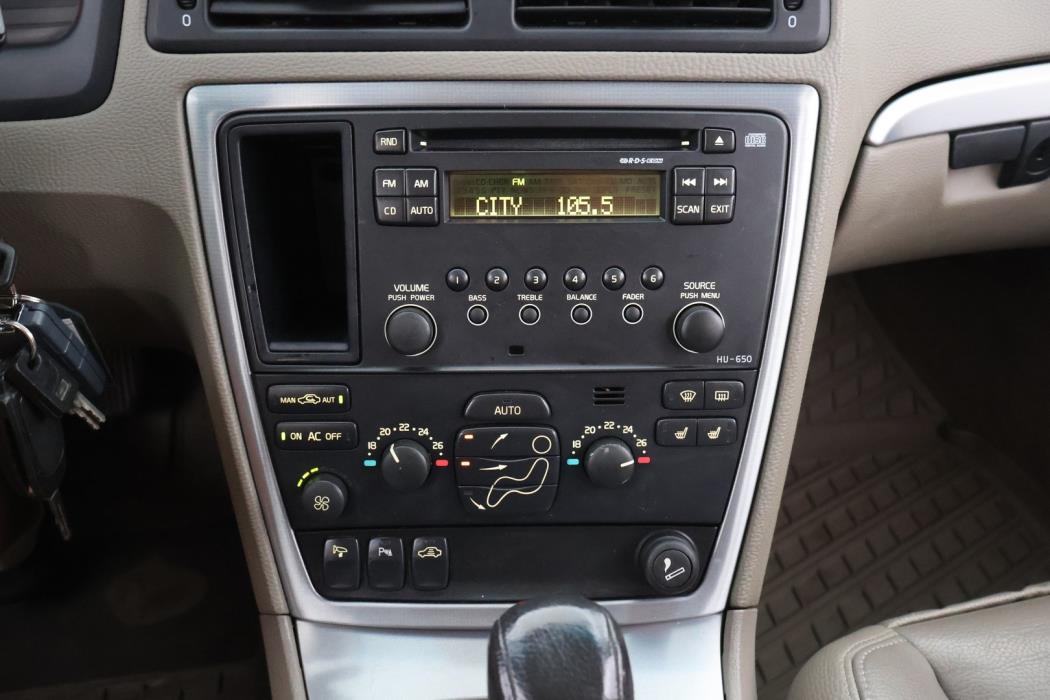VOLVO V70 2006