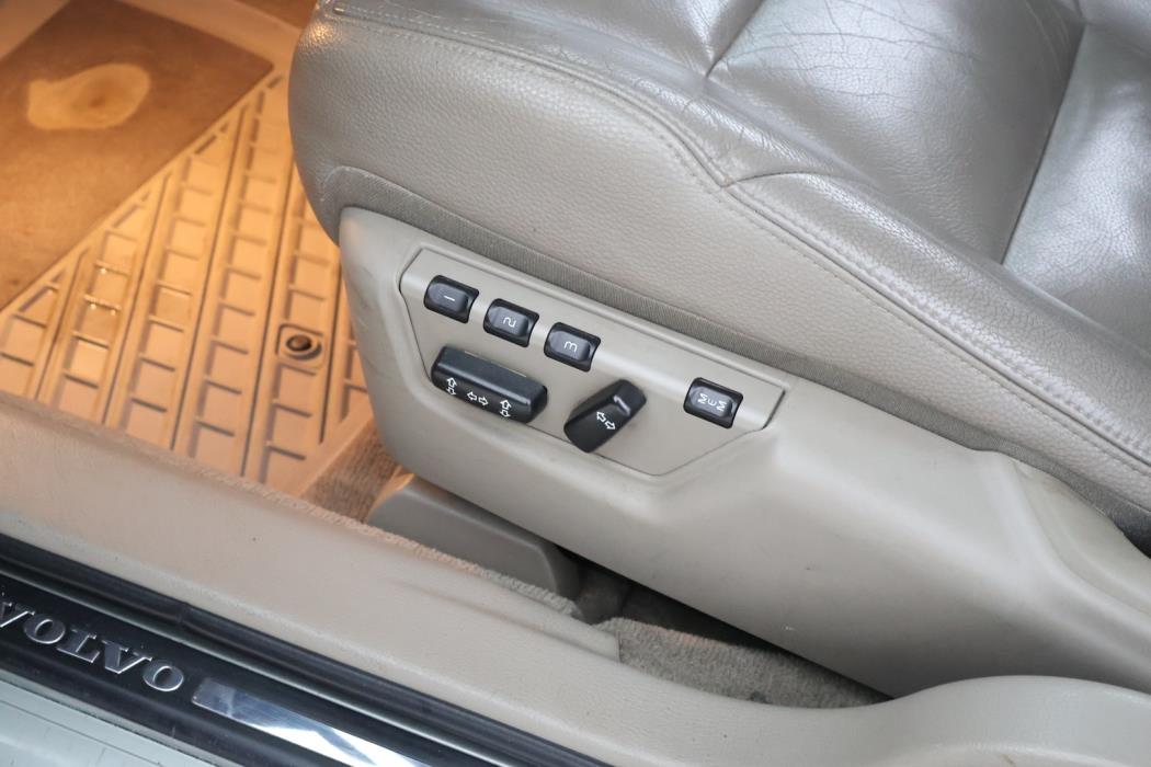 VOLVO V70 2006
